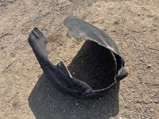 bontott AUDI A4 B7 Bal első Dobbetét (Kerékjárati, Műanyag)