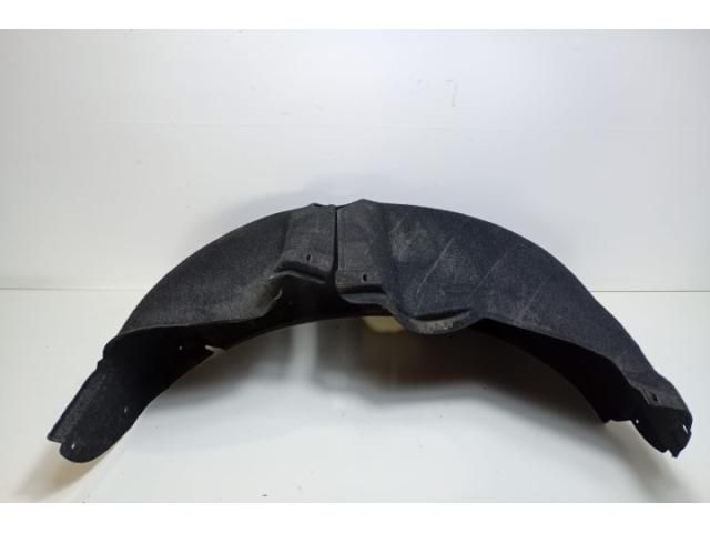 bontott AUDI A4 B7 Bal első Dobbetét (Kerékjárati, Műanyag)