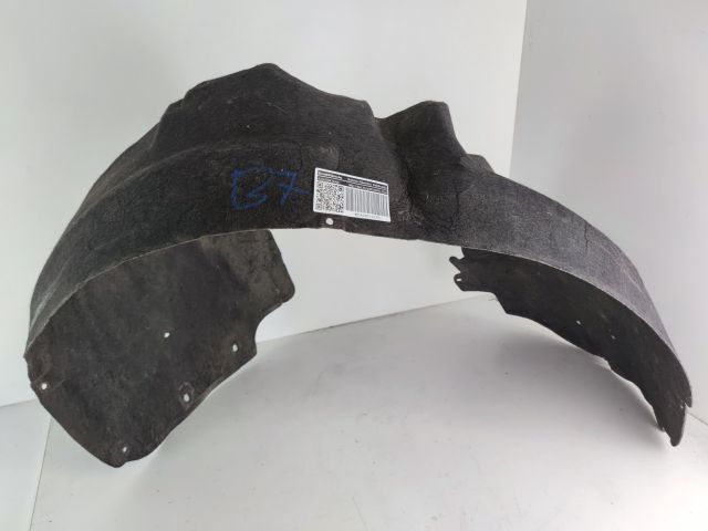 bontott AUDI A4 B7 Bal első Dobbetét (Kerékjárati, Műanyag)