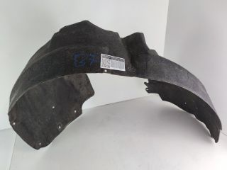 bontott AUDI A4 B7 Bal első Dobbetét (Kerékjárati, Műanyag)