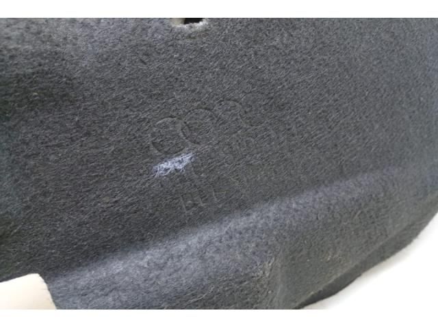 bontott AUDI A4 B7 Bal első Dobbetét (Kerékjárati, Műanyag)