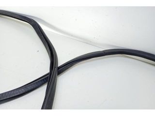 bontott AUDI A4 B7 Bal első Gumikéder