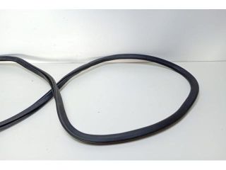 bontott AUDI A4 B7 Bal első Gumikéder