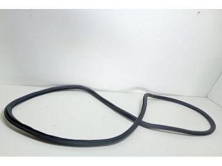 bontott AUDI A4 B7 Bal első Gumikéder