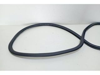 bontott AUDI A4 B7 Bal első Gumikéder