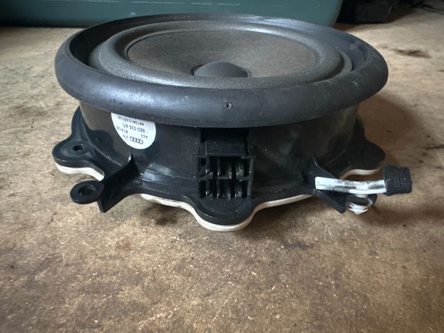 bontott AUDI A4 B7 Bal első Hangszóró