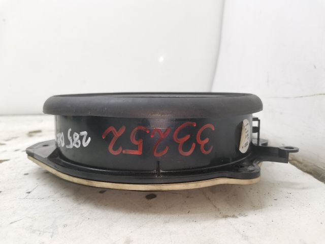 bontott AUDI A4 B7 Bal első Hangszóró