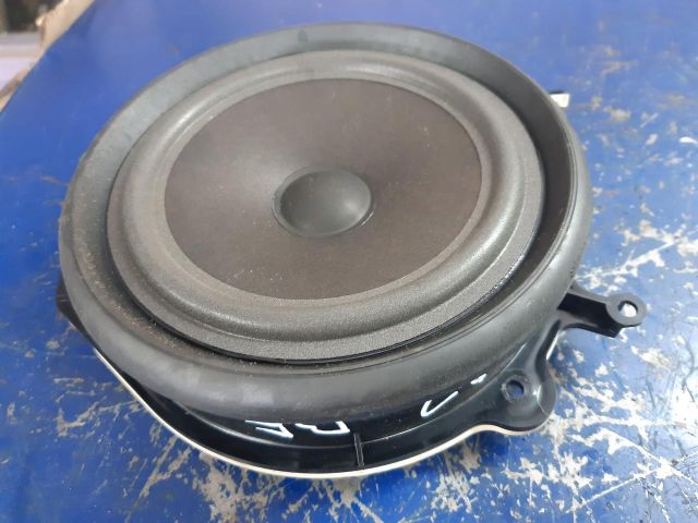 bontott AUDI A4 B7 Bal első Hangszóró