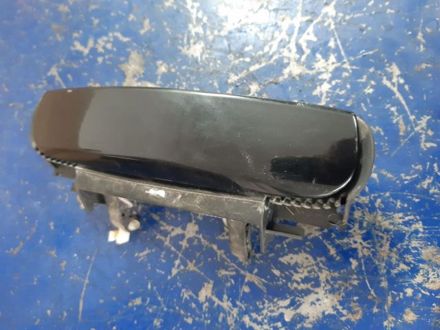 bontott AUDI A4 B7 Bal első Külső Kilincs