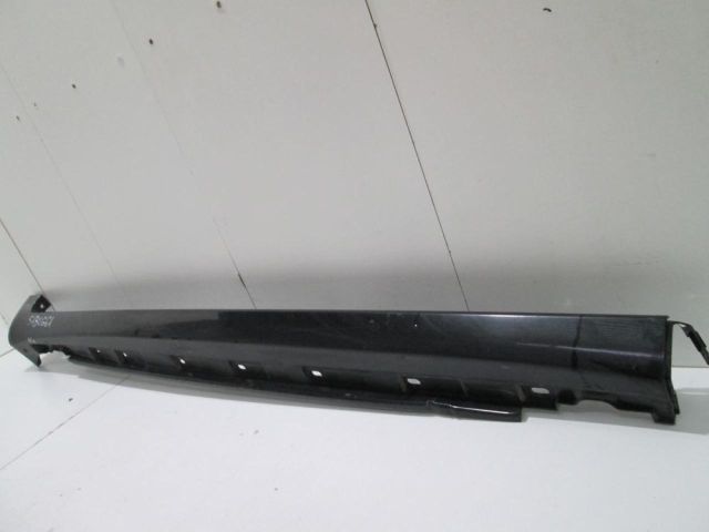 bontott AUDI A4 B7 Bal első Küszöb Díszléc