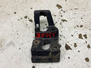 bontott AUDI A4 B7 Bal első Küszöb Tartó