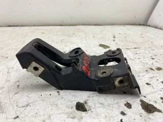 bontott AUDI A4 B7 Bal első Küszöb Tartó