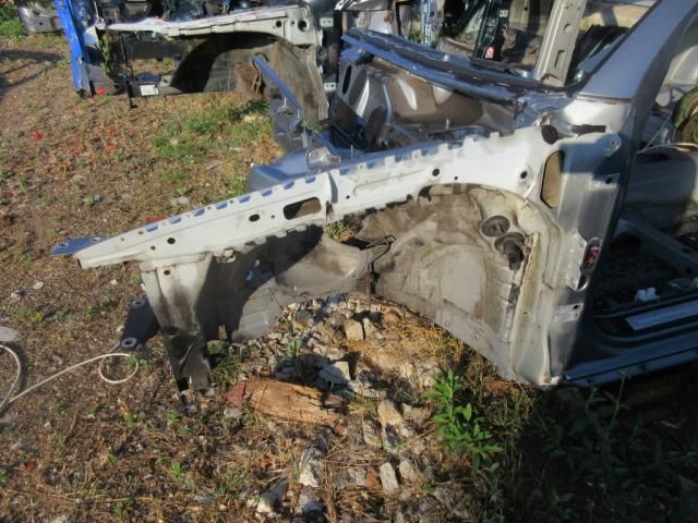 bontott AUDI A4 B7 Bal első Negyed Karosszéria Csomag