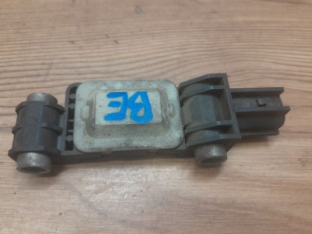 bontott AUDI A4 B7 Bal első Oldal Ütközés Érzékelő