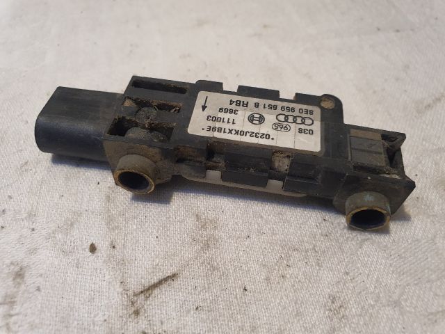 bontott AUDI A4 B7 Bal első Oldal Ütközés Érzékelő