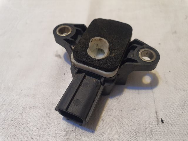 bontott AUDI A4 B7 Bal első Oldal Ütközés Érzékelő