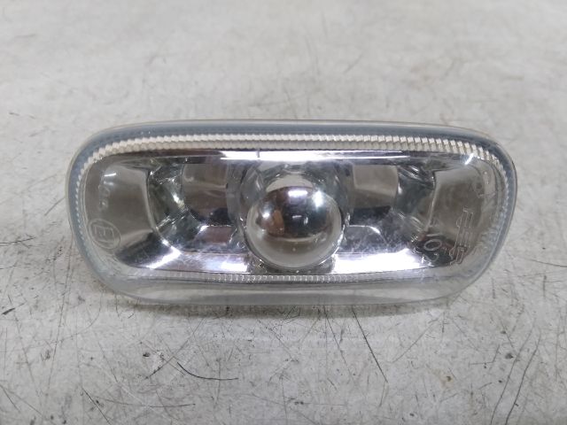 bontott AUDI A4 B7 Bal első Sárvédő Irányjelző