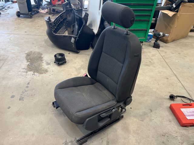 bontott AUDI A4 B7 Bal első Ülés