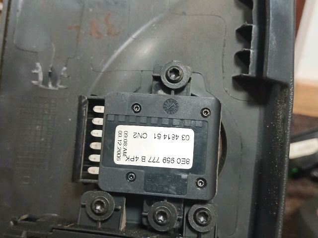 bontott AUDI A4 B7 Bal első Ülésállító Kapcsoló