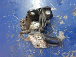 bontott AUDI A4 B7 Bal első Zsanér