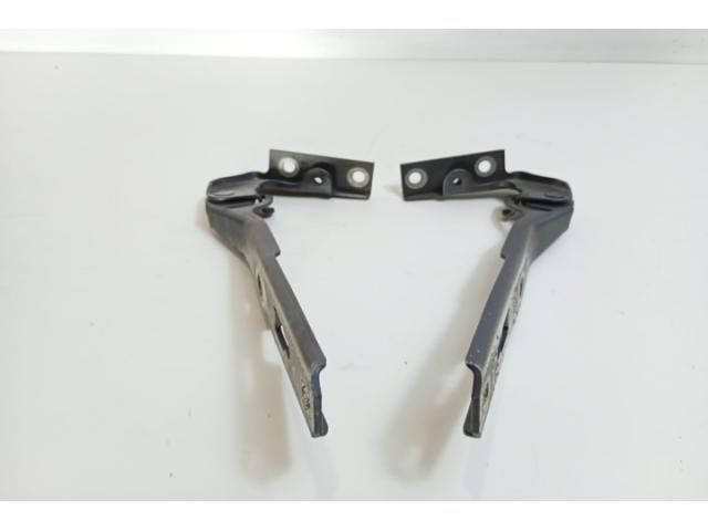 bontott AUDI A4 B7 Bal első Zsanér