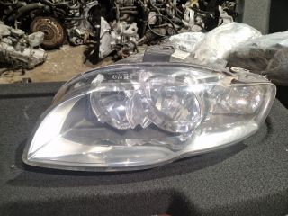 bontott AUDI A4 B7 Bal Fényszóró