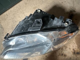 bontott AUDI A4 B7 Bal Fényszóró
