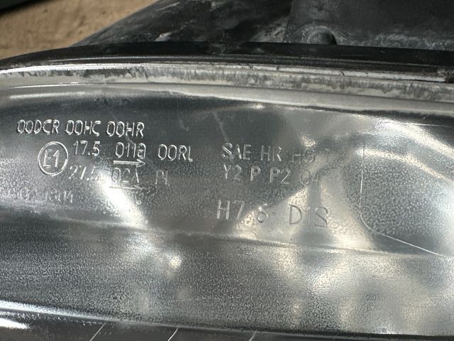 bontott AUDI A4 B7 Bal Fényszóró