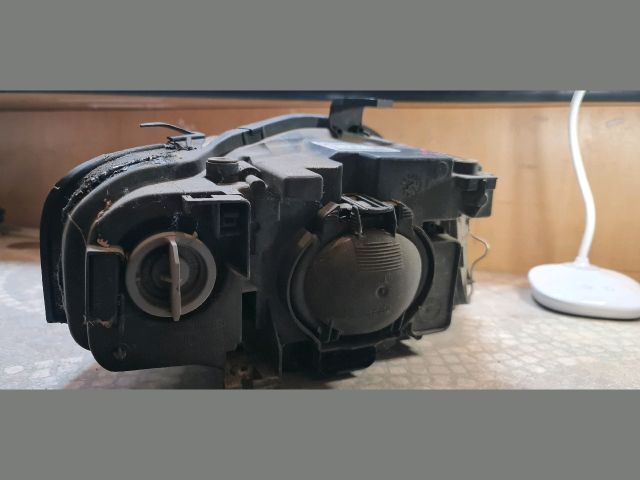 bontott AUDI A4 B7 Bal Fényszóró