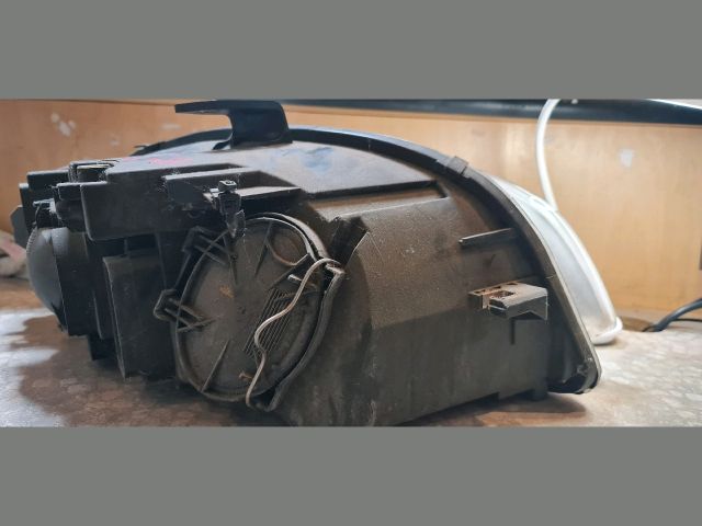 bontott AUDI A4 B7 Bal Fényszóró