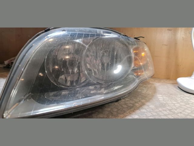 bontott AUDI A4 B7 Bal Fényszóró