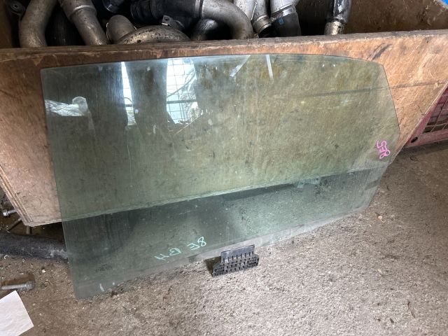 bontott AUDI A4 B7 Bal hátsó Ablak