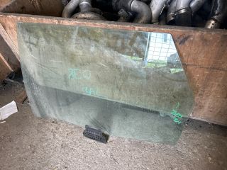 bontott AUDI A4 B7 Bal hátsó Ablak