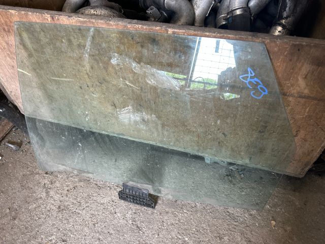 bontott AUDI A4 B7 Bal hátsó Ablak