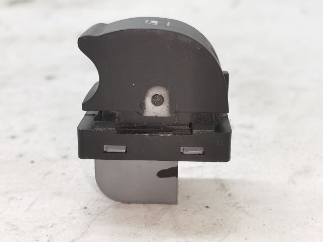 bontott AUDI A4 B7 Bal hátsó Ablakemelő Kapcsoló