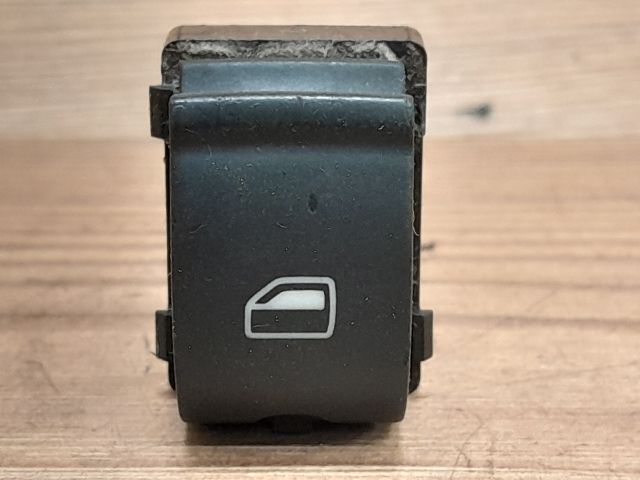 bontott AUDI A4 B7 Bal hátsó Ablakemelő Kapcsoló