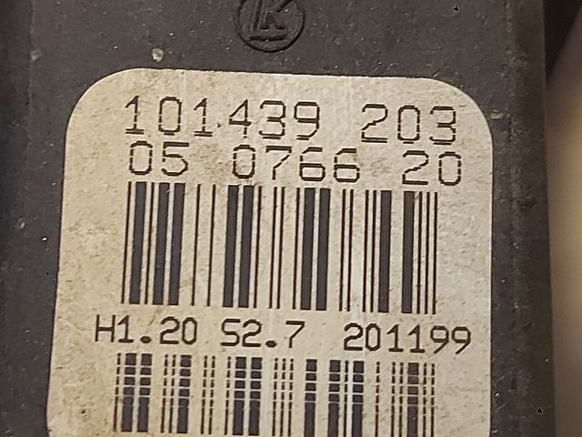 bontott AUDI A4 B7 Bal hátsó Ablakemelő Motor