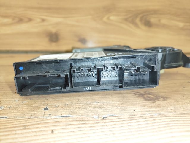 bontott AUDI A4 B7 Bal hátsó Ablakemelő Motor