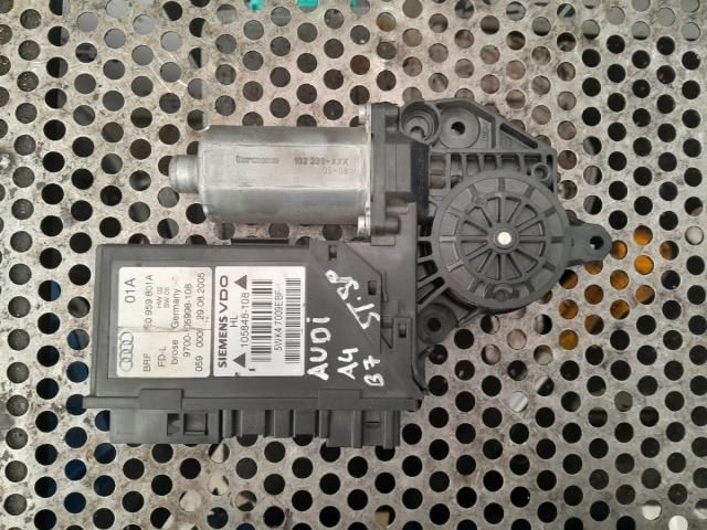 bontott AUDI A4 B7 Bal hátsó Ablakemelő Motor