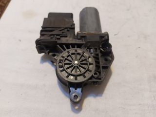 bontott AUDI A4 B7 Bal hátsó Ablakemelő Motor