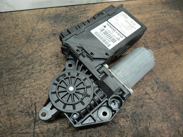 bontott AUDI A4 B7 Bal hátsó Ablakemelő Motor