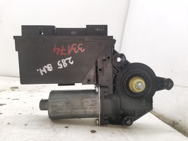 bontott AUDI A4 B7 Bal hátsó Ablakemelő Motor