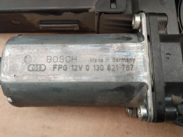 bontott AUDI A4 B7 Bal hátsó Ablakemelő Motor