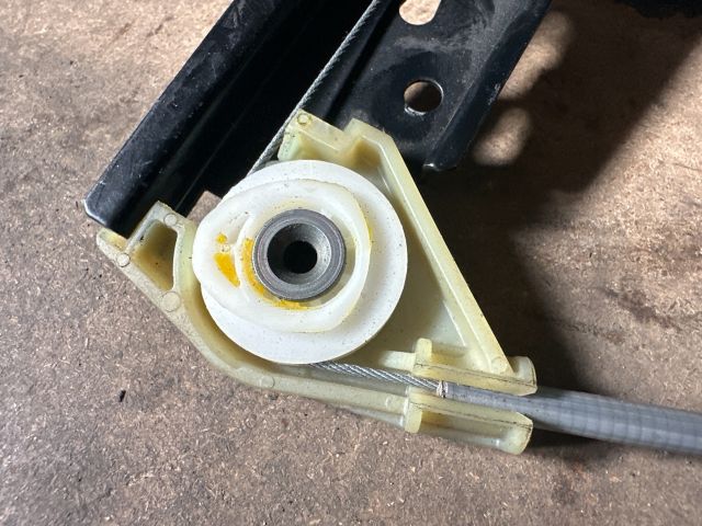 bontott AUDI A4 B7 Bal hátsó Ablakemelő Szerkezet (Elektromos)