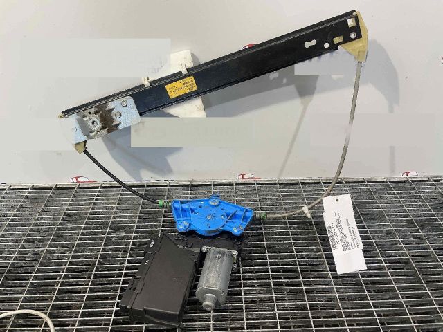 bontott AUDI A4 B7 Bal hátsó Ablakemelő Szerkezet (Elektromos)