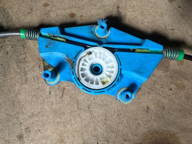 bontott AUDI A4 B7 Bal hátsó Ablakemelő Szerkezet (Elektromos)