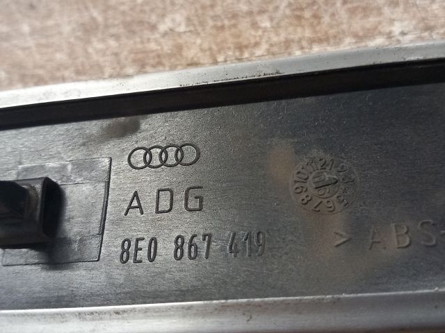 bontott AUDI A4 B7 Bal hátsó Ajtó Díszléc