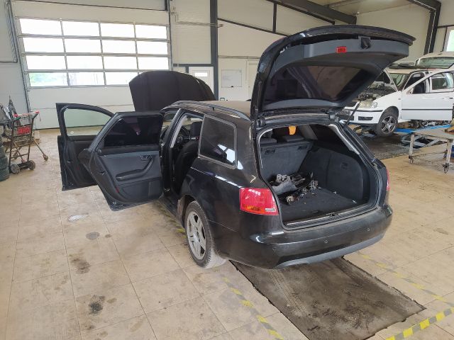 bontott AUDI A4 B7 Bal hátsó Ajtó Kárpit