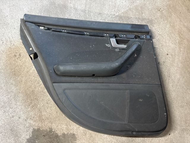 bontott AUDI A4 B7 Bal hátsó Ajtó Kárpit