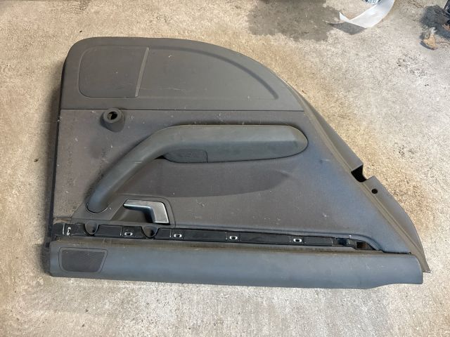 bontott AUDI A4 B7 Bal hátsó Ajtó Kárpit